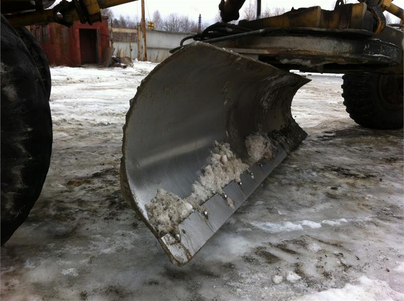 Нож грейдерный xcmg gr215. 02. Ножи отвала автогрейдера. Дз-143 автогрейдер бульдозерный отвал. Автогрейдер шахтный veekmas fg7.